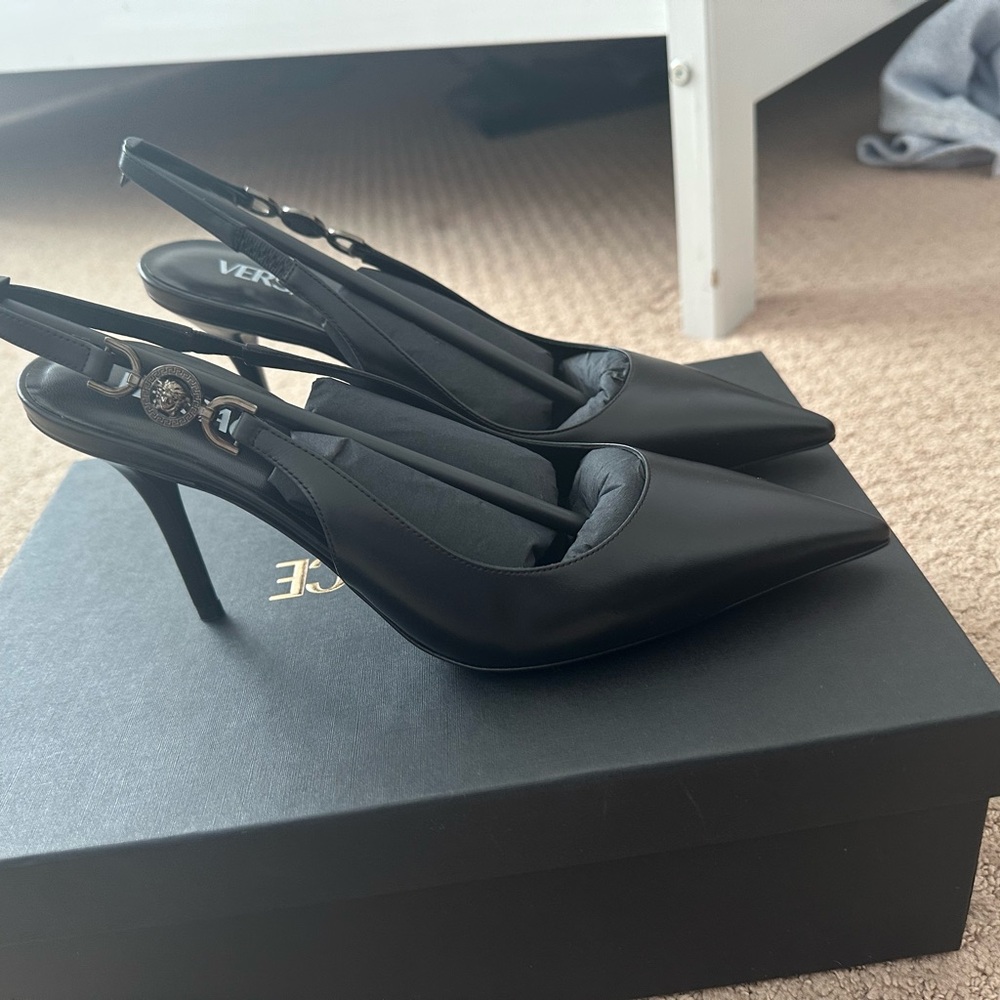 Black Leather Pointed Slingback Heels